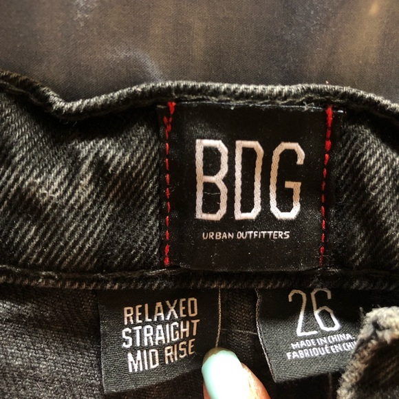 UO Relaxed Straight Mid Rise Size 26 - Picture 3 of 4